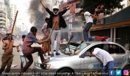Massa Petahana dan Oposisi Bentrok, 10 Tewas - JPNN.com