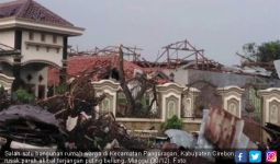Puting Beliung Cirebon: 1 Tewas, 9 Terluka, 2 Depresi - JPNN.com