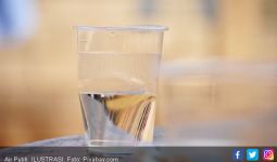 Anda Mengonsumsi Lebih Banyak Air Putih? Nih Manfaatnya - JPNN.com