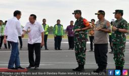 Hari Kedua 2019, Pak Jokowi Kunjungi Korban Tsunami Lampung - JPNN.com