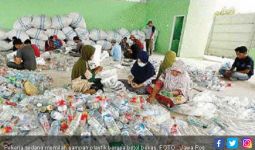 Selama 3 Hari Penumpang Sumbang 800 Kg Sampah Plastik - JPNN.com