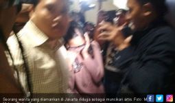 Ssttt...Artis Inisial VA Dijenguk Pacarnya - JPNN.com