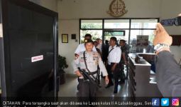 Empat Tersangka Korupsi AKN Ditahan Kejari Lubuklinggau - JPNN.com