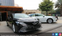 Pesan Toyota Camry Terbaru Sekarang, Langsung Diantar! - JPNN.com