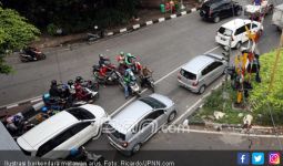 Akibat Berbuat Terlarang, 2 Pemuda di Bekasi Tewas Ditabrak Mobil Boks - JPNN.com