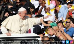 Paus Fransiskus Pimpin Misa Publik Pertama di Uni Emirat Arab - JPNN.com