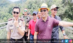 Ridwan Kamil Promosikan Jembatan Gantung Situ Gunung, Terpanjang di Asia - JPNN.com