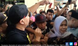 Siapa Siti, Perempuan yang Menangis Histeris di Persidangan Ahmad Dhani? - JPNN.com