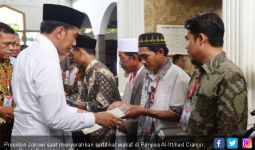 Jokowi Dapat Doa Panjang Jabatan saat Kunjungan ke Cianjur - JPNN.com