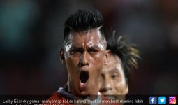 Bintang Borneo FC Lerby Eliandry Sedang Bahagia Banget - JPNN.com