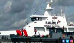 Bakamla Amankan Dua Kapal Usai Transfer 18 Ton BBM Ilegal di Perairan Batuampar - JPNN.com