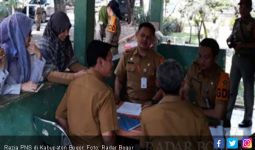 Nakal, 11 ASN Kabupaten Bogor Terjaring Razia Satpol PP - JPNN.com