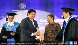 Menperin Raih Herman Johannes Award Bidang Industri 4.0 - JPNN.com