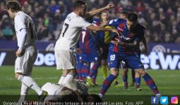 Levante 1-2 Real Madrid, Casemiro Kok Enggak Dibawa Ambulans? - JPNN.com