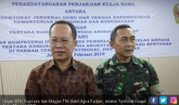 Isi Kekurangan Guru di Wilayah 3T, Kemendikbud Latih 900 Prajurit TNI AD - JPNN.com