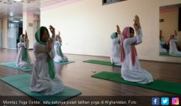 Fakhria Momtaz Siap Mengajak Taliban Ikut Kelas Yoga - JPNN.com