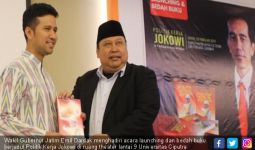 Wagub Jatim Puji Buku Politik Kerja Jokowi Karya Gus Andi - JPNN.com