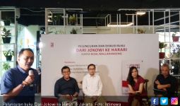 Buku ‘Dari Jokowi ke Harari', Kampanye dengan Cara Mendidik - JPNN.com