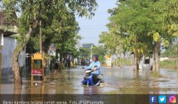 Tak Ada Hujan, Tiba-Tiba Banjir Bandang Terjang Ratusan Rumah Warga - JPNN.com