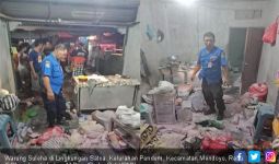 Warung Warga Pendem Terbakar di Malam Pengerupukan - JPNN.com