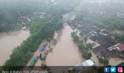 Juru Bicara TKN Jokowi-Ma'ruf: Jangan Hanya Lihat Banjir di Tol Madiun - JPNN.com