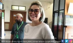 Nikita Mirzani Semringah Bakal Bercerai dari Dipo Latief - JPNN.com