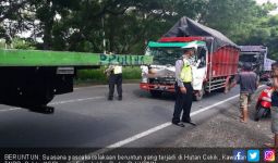 Kecelakaan Beruntun: Satu Terluka, Lima Kendaraan Rusak Parah - JPNN.com