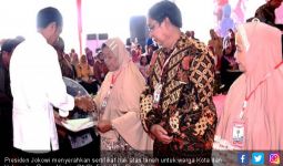 Presiden Jokowi Bagikan 5.000 Sertifikat Tanah untuk Warga Bogor - JPNN.com