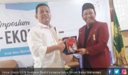 Soetrisno Ajak Warga Muhammadiyah Pahami Makro Ekonomi Sebelum Pilih Capres - JPNN.com