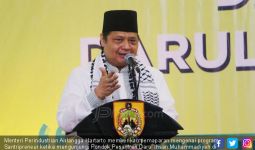 Program Santripreneur, Airlangga: Santri Bisa Jadi Wirausaha Andal - JPNN.com
