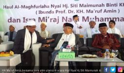 Kiai Ma'ruf Awali Kampanye Terbuka dengan Doa Bersama di Haul Ibunda - JPNN.com