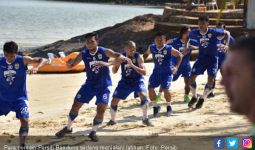 2 Kendala Persib Gaet Bomber Timnas Australia - JPNN.com