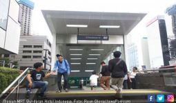 Hujan Deras Guyur Jakarta, Sejumlah Pintu Stasiun MRT Sempat Ditutup - JPNN.com
