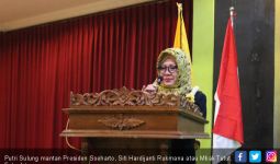 Tutut Soeharto: Rajin Berkunjung ke Pesantren Adalah Salah Satu Amanat Pak Harto - JPNN.com