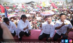 Siti Nurbaya dan Syamsuar Kompak Kampanyekan Nama Jokowi di Riau - JPNN.com