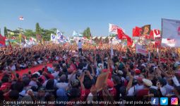 Jokowi: Saya Kagum Saudara - saudara Sekalian Masih Menunggu - JPNN.com