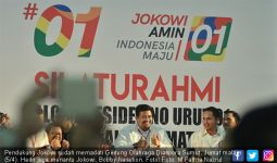 Meriahkan Kampanye di Sumut, Menantu Jokowi Ikut Goyang Jempol - JPNN.com