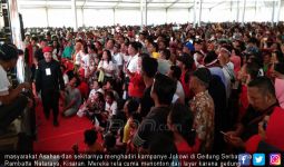 Ribuan Warga Asahan Histeris Saat Dengar Pantun Jokowi - JPNN.com
