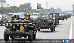 Pencinta Jeep Willys Berbagi Kebahagiaan ke Korban Tsunami Banten - JPNN.com