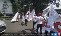 Konser Putih Bersatu: Pendukung Jokowi - Amin Jalan Kaki dari Bandung ke Jakarta - JPNN.com