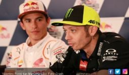 Insiden Kecelakaan Marquez, Rossi: Saya Lebih Bersemangat - JPNN.com