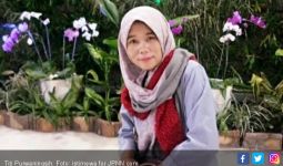 Titi Purwaningsih: Honorer K2 Bukan Pemain Film yang Pandai Berakting - JPNN.com