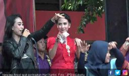 Cantiknya Vanessa Angel di Peringatan Hari Kartini di Rutan - JPNN.com