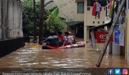Banjir Gulung Ratusan Rumah di Pejaten Jakarta Selatan - JPNN.com