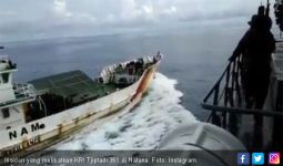 Coast Guard Vietnam Tabrak Kapal Perang Indonesia KRI Tjiptadi 381 di Natuna - JPNN.com