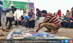 Kisah Perpustakaan Jalanan di Tengah Demo Sudan - JPNN.com