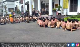 Ada Kelompok Berbaju Hitam Merusuh saat Aksi Hari Buruh di Bandung - JPNN.com