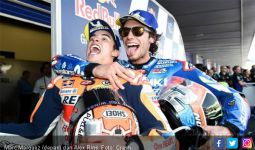 Gara-Gara Ini Marquez Serahkan Kemenangan MotoGP Inggris ke Alex Rins - JPNN.com