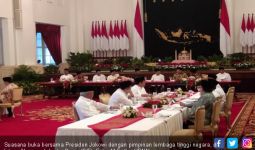 Pimpinan Lembaga Tinggi Negara Buka Bersama di Istana, Fadli Zon Tak Kelihatan - JPNN.com