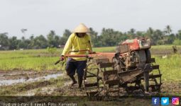 Petani Miskin di Cilacap Dapat Asuransi Pertanian Gratis - JPNN.com